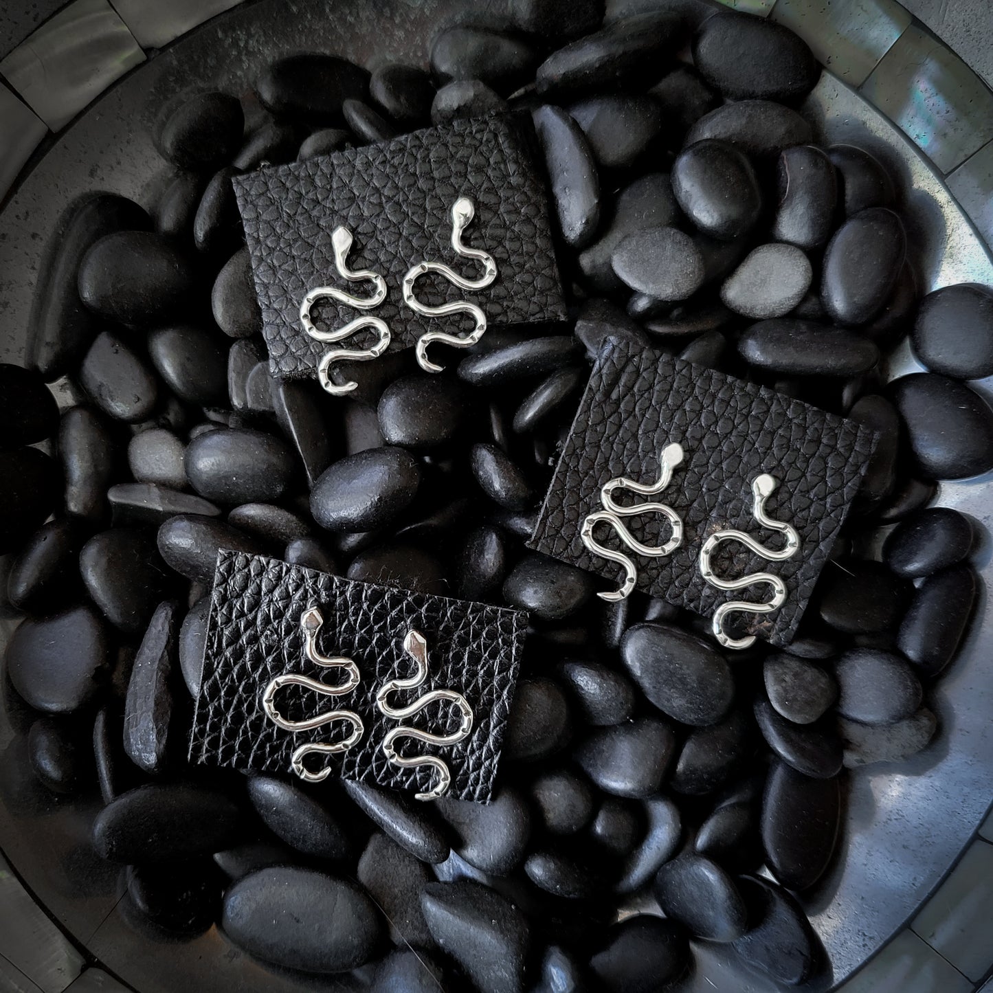 Snek Studs